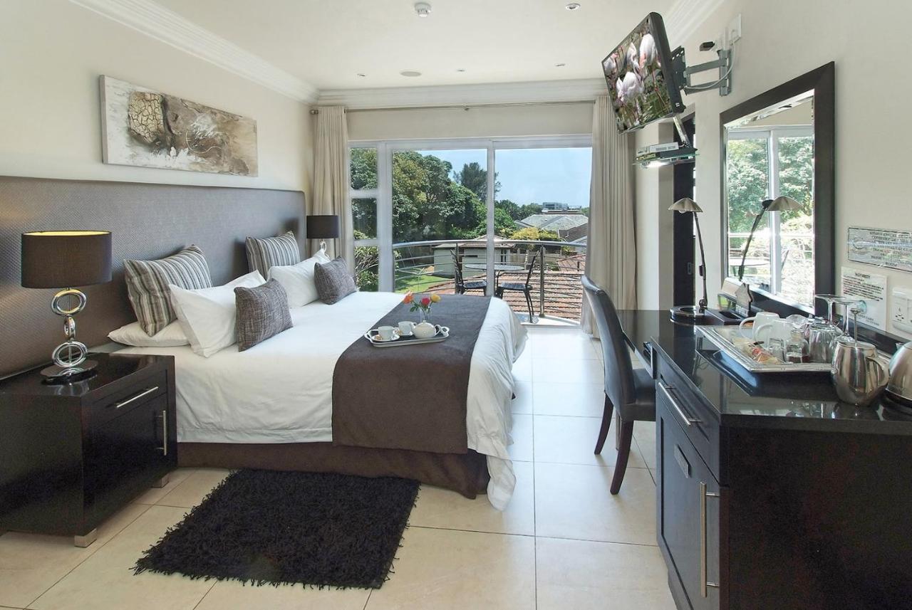 Ushaka Manor Guest House Durban Bagian luar foto
