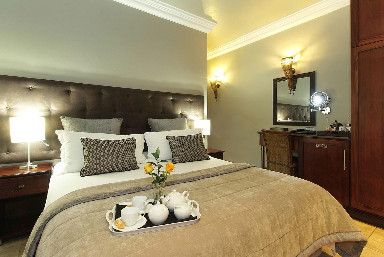 Ushaka Manor Guest House Durban Bagian luar foto