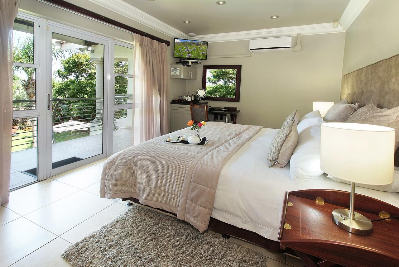 Ushaka Manor Guest House Durban Bagian luar foto