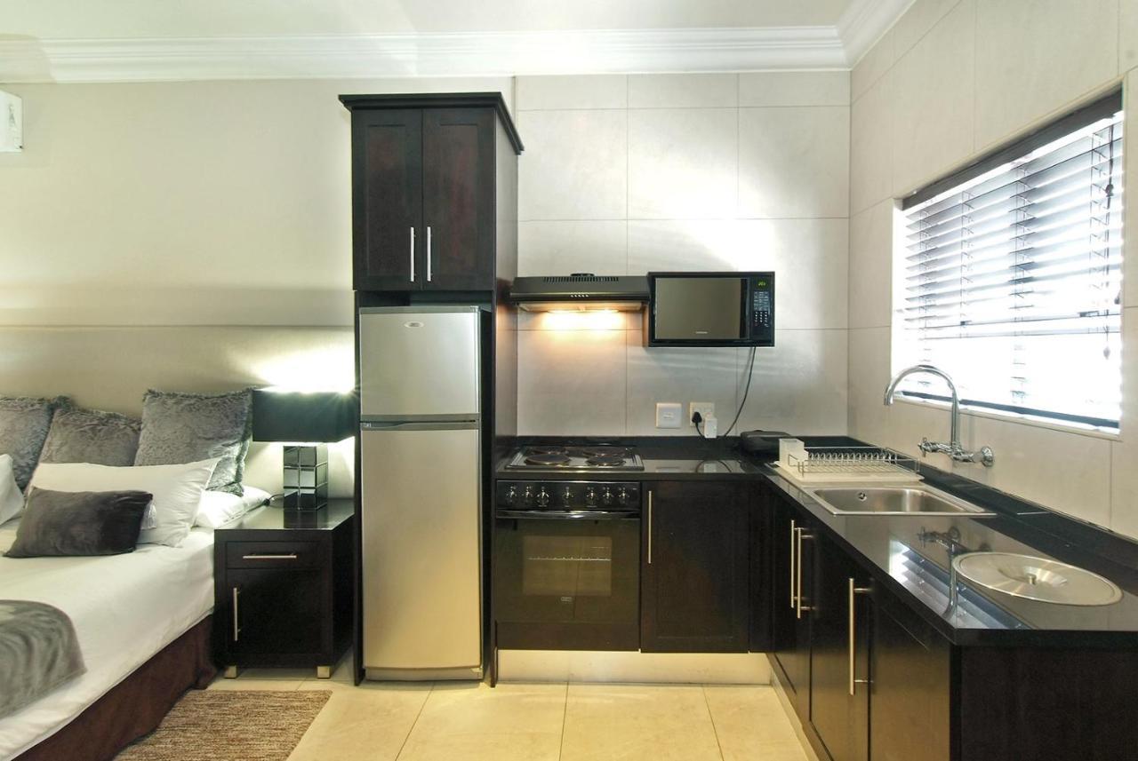 Ushaka Manor Guest House Durban Bagian luar foto