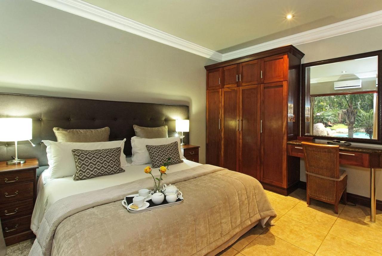 Ushaka Manor Guest House Durban Bagian luar foto